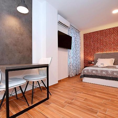 4 Corner The Center Of The Old Town Apartment Zadar Bagian luar foto